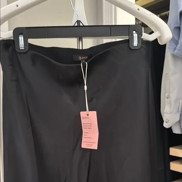 ✨Quince✨Black 100% Washable Silk Skirt - Picture 3 of 4